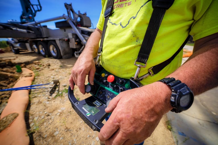 Article_ Rentals_article image_concrete pump_ remote